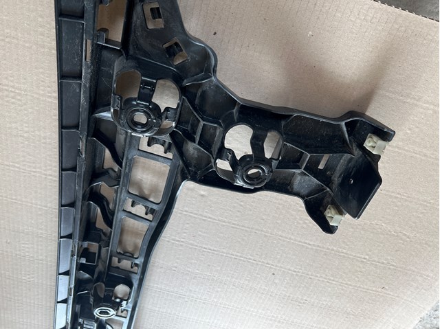 51129883537 BMW Кронштейн бампера заднего центральный купить в Черновцы