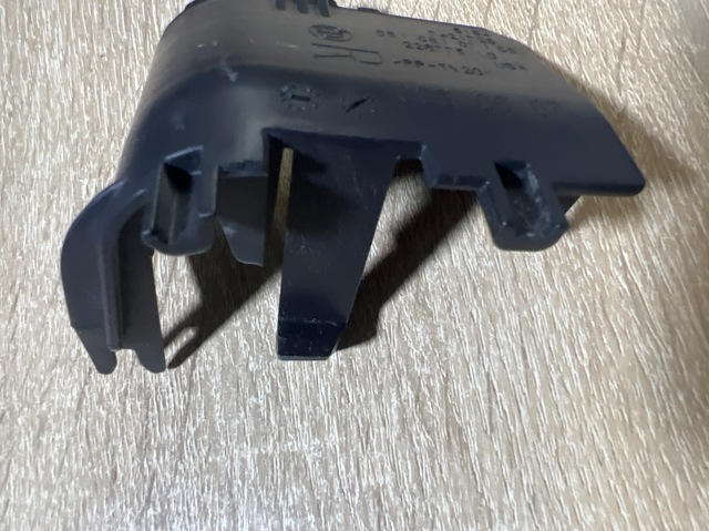 51647421728 BMW Крышка ручки наружной двери задней левой купить в Чернигов