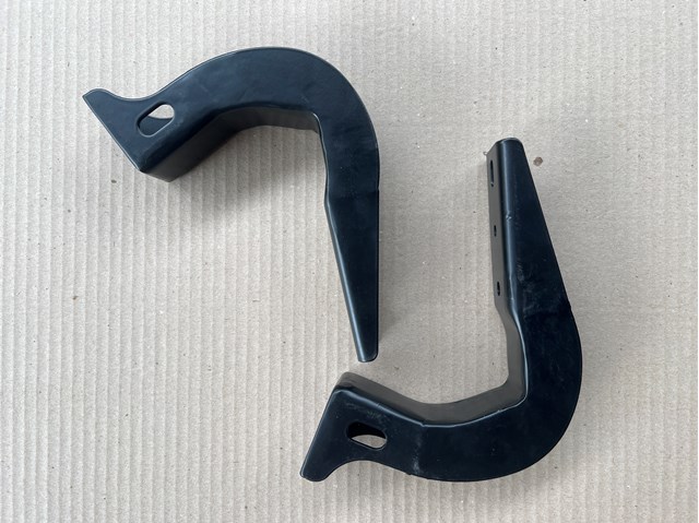 TOYOTA 5179560060 Кронштейн подножки в наличии Запорожье