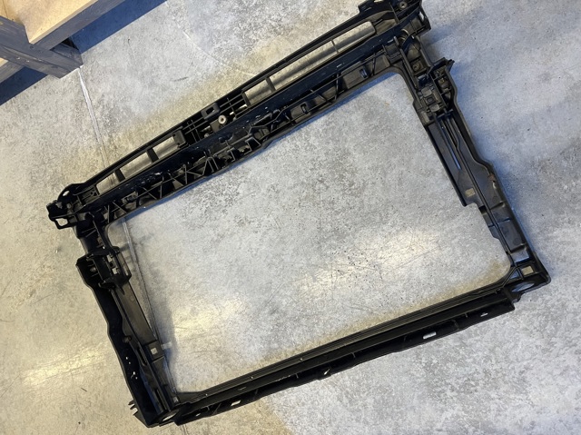Оперение в сборе 5G0805588AC VAG