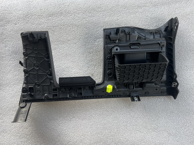 5G1858365D82V купить Украина