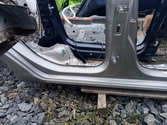 VAG 5G4809052A в наличии Ровно