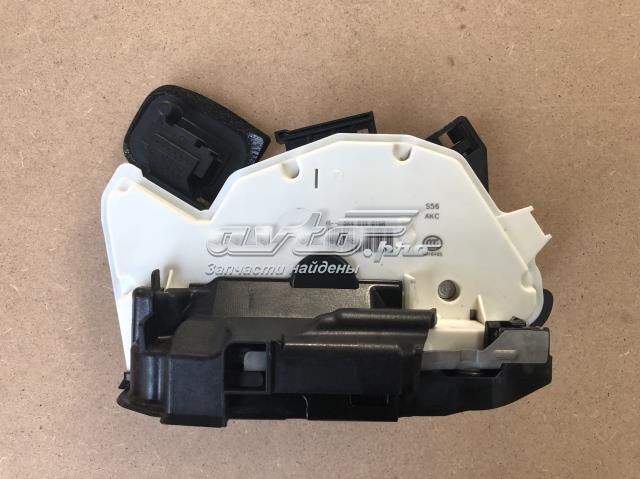 Замок задней правой двери  5K4839016R VAG