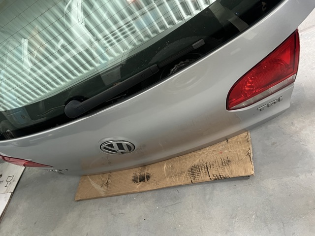 VAG 5K6827025J Ляда в наличии Житомир