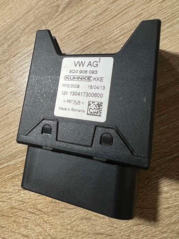 Модуль управления (ЭБУ) топливным насосом 5Q0906093 VAG