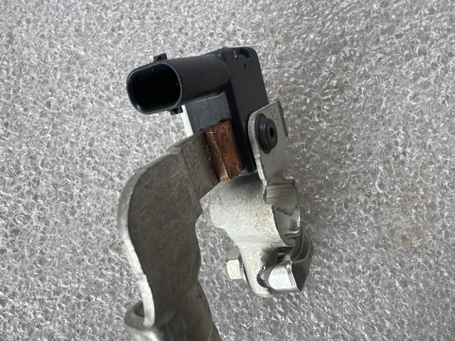 BMW 61215A6A676 в наличии Киев