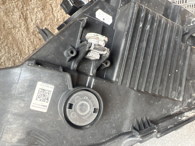 BMW 63117478158 Правая фара в наличии Запорожье