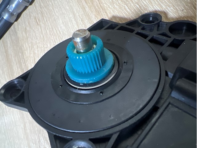 67626927025 BMW Мотор стеклоподъемника двери задней левой купить в Сумы