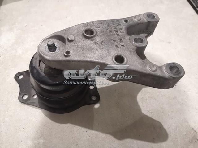 Правая подушка двигателя 6Q0199167DA VAG
