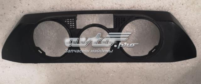 Молдинг (накладка) приборной панели "торпедо", центральный 6Q0820075C1QA VAG