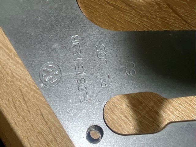 VAG 7L0815123B в наличии Запорожье