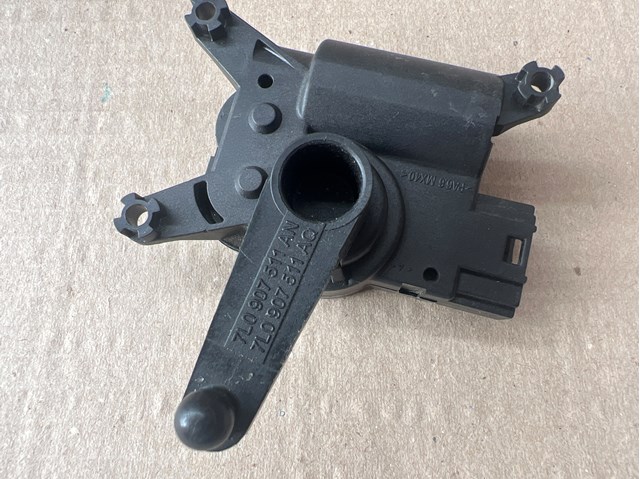 Моторчик заслонки печки 7L0907511AQ VAG
