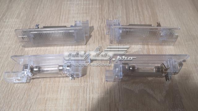 Плафон подсветки багажного отсека 7L6947101A VAG