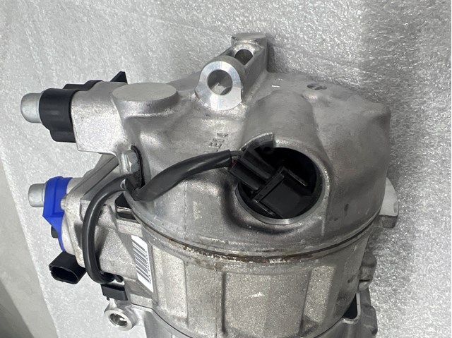 VAG 7P0820803L Компрессор кондиционера в наличии Сумы