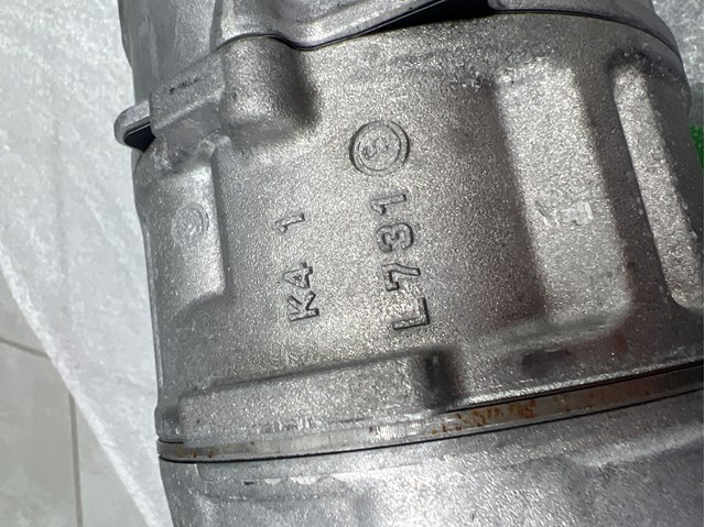 7P0820803L Компрессор кондиционера купить Павлоград