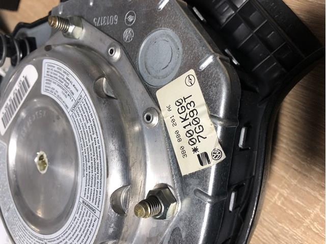 Ремень безопасности задний правый 7P0857806CHCP VAG