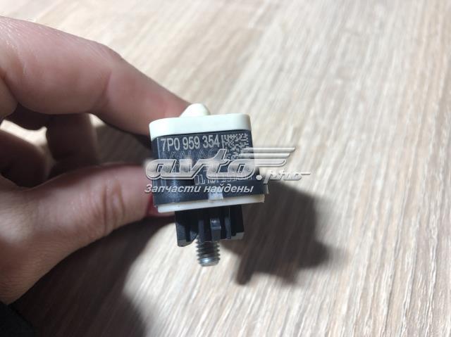 7P0959354 VAG Датчик удара купить в Запорожье