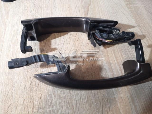 Ручка правой двери наружная 7P6837206FGRU VAG