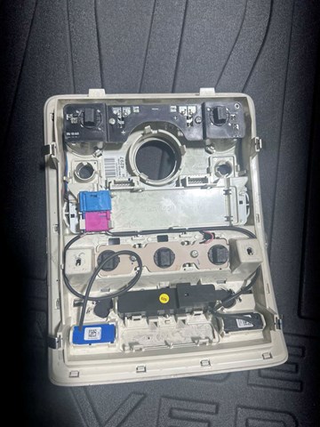 VAG 7P6947105F81U в наличии Запорожье