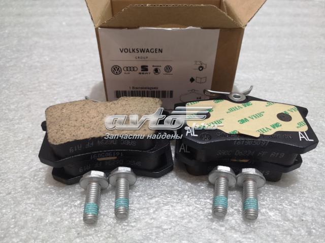 Задние дисковые колодки Volkswagen Golf 2