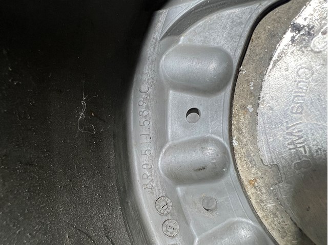 VAG 8R0511539C Защита амортизатора заднего в наличии Каменское