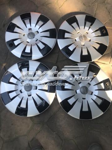 Колпаки на диски 8V0601147B VAG