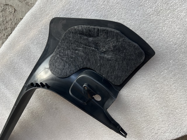 8W1867271A4PK Обшивка стойки кузова внутренняя передняя левая купить Винница