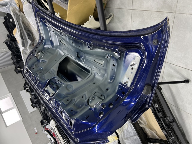 VAG 8W6827025E Крышка багажника в наличии Одесса