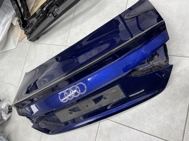 Крышка багажника 8W6827025E VAG