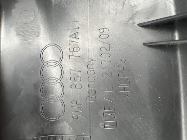 8W8867767A4PK VAG Обшивка стойки кузова внутренняя задняя левая купить в Запорожье
