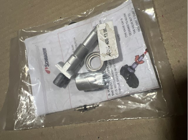 MERCEDES 0004001300 Клапан контроля давления воздуха в шине в наличии Украина