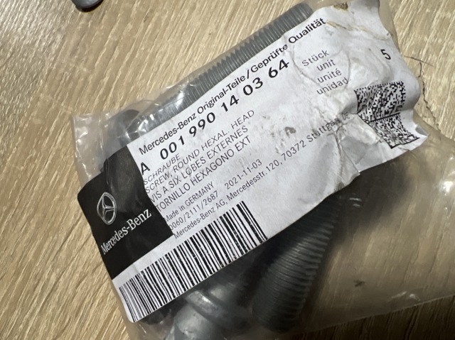 Болт шкива коленвала A001990140364 MERCEDES