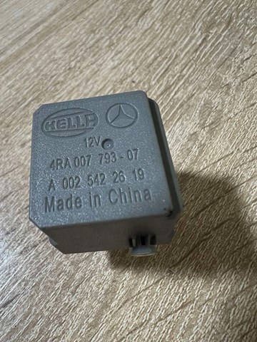 Реле стартера A0025422619 MERCEDES
