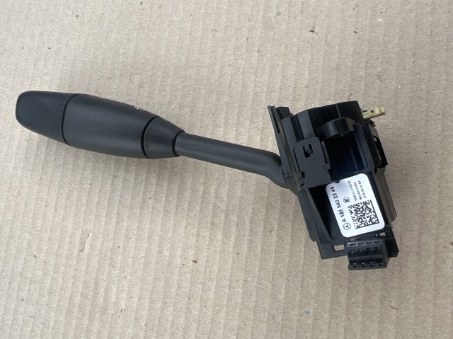 Переключатель подрулевой, левый A1715402245 MERCEDES