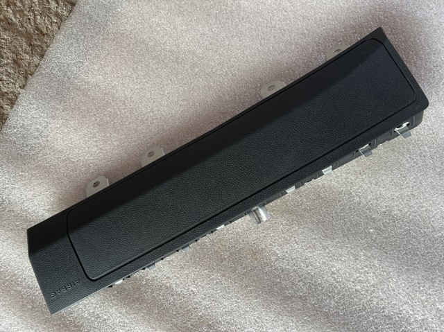 Эйрбэг защиты коленей нижняя A17686004029H68 MERCEDES