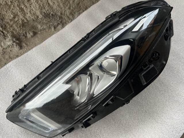 Фара Mercedes A