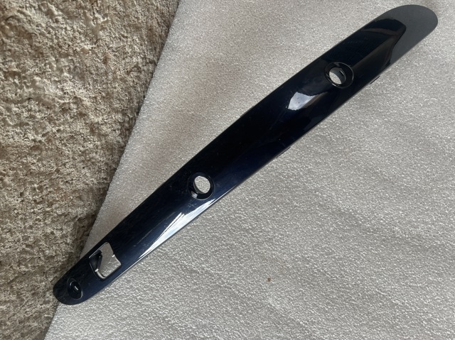 Молдинг переднего бампера, правый A2038854421 MERCEDES