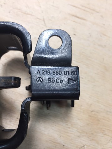 Замок крышки капота A2198800160 MERCEDES
