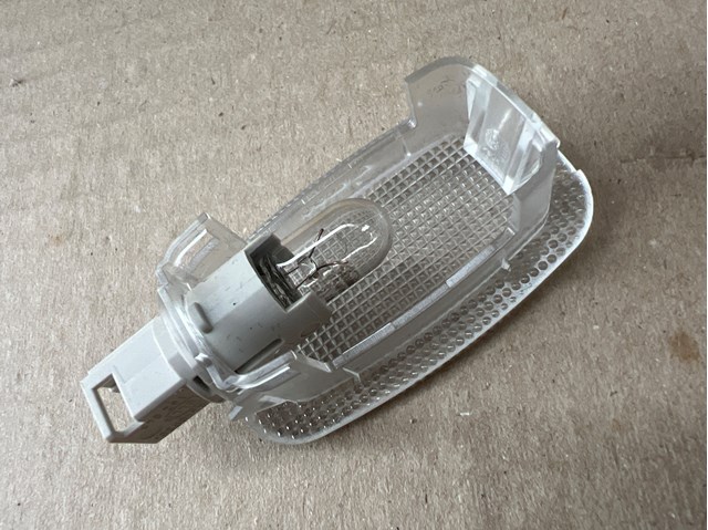 MERCEDES A2218200401 Плафон салона в наличии Винница