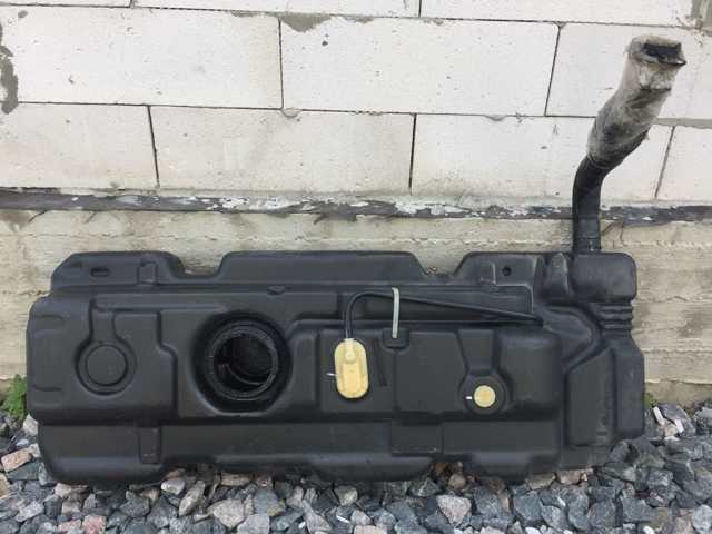 Бензобак Мерседес-бенц Вито 2