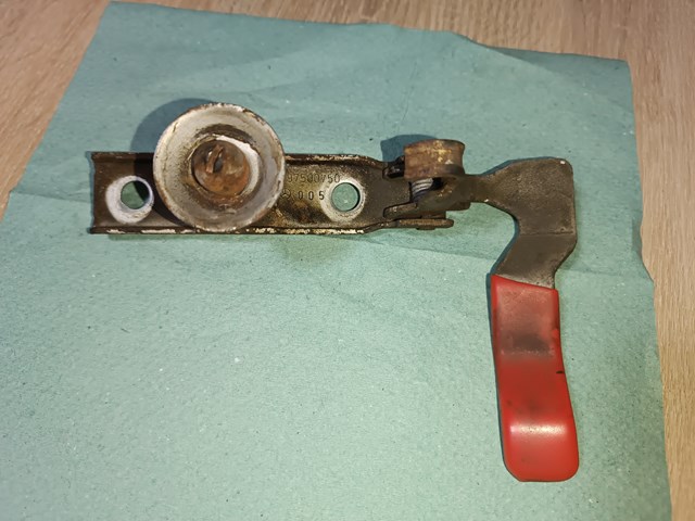 Замок крышки капота A6397500750 MERCEDES