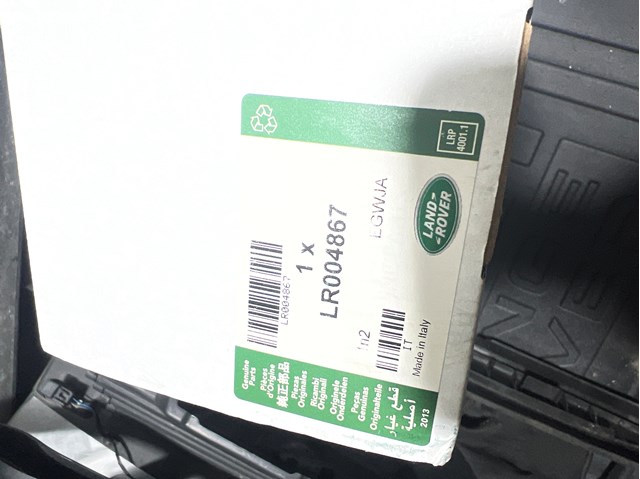 Накладка зеркала заднего вида, правая LR004867 LAND ROVER