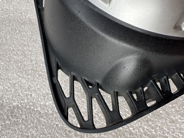 LAND ROVER LR018246 Заглушка (решетка) противотуманных фар бампера переднего левая в наличии Винница