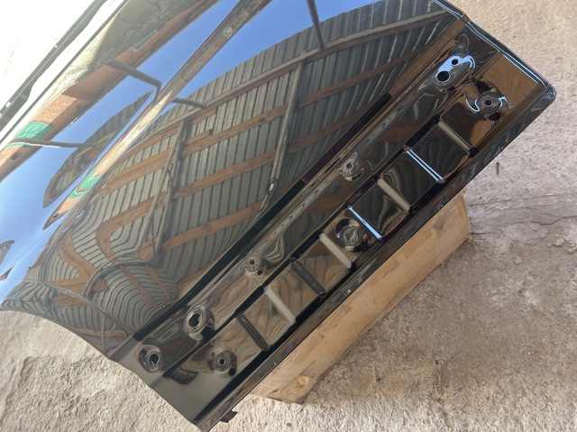 LR044228 LAND ROVER Дверь задняя правая купить в Ужгород