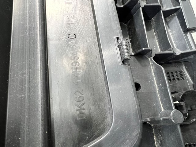 LR045257 Задний бампер купить Полтава