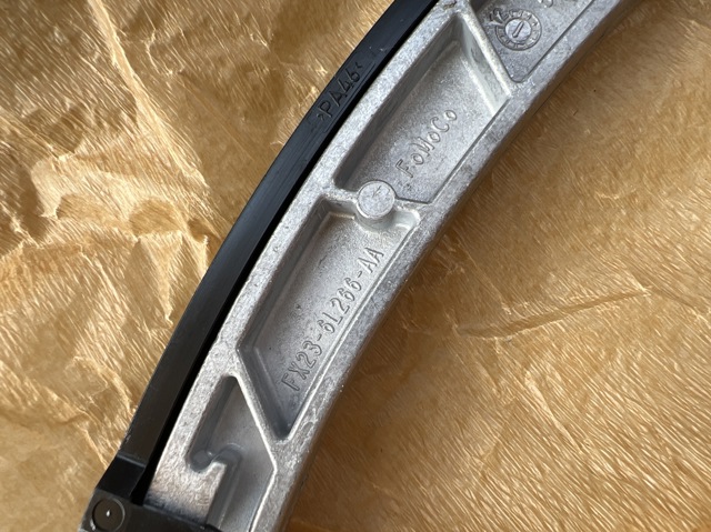 LR051013 LAND ROVER Башмак натяжителя цепи ГРМ купить в Черкассы