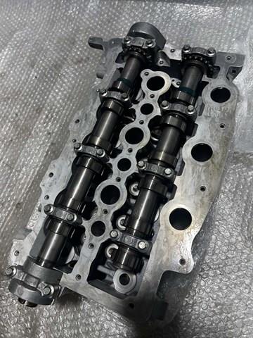 Распредвал двигателя, выпускной, левый LR057792 LAND ROVER