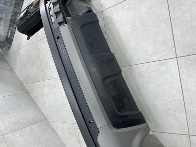 LR058060 LAND ROVER Задний бампер купить в Кривой Рог