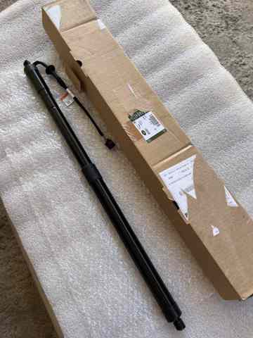 Амортизатор для багажника газовый LR159597 LAND ROVER
