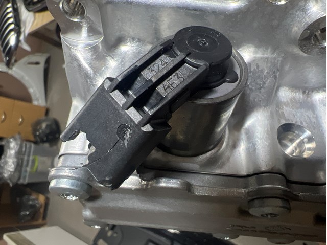 LAND ROVER LR172834 в наличии Кривой Рог